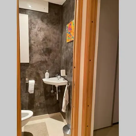 Апартаменты Logement De 3 Chambres A 10 Mins A Pieds Du Centre Du Village Et De La Plage Des Canebiers Сен-Тропе