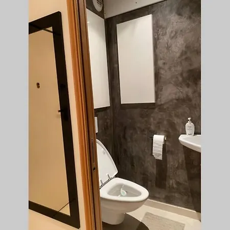 Logement De 3 Chambres A 10 Mins A Pieds Du Centre Du Village Et De La Plage Des Canebiers Апартаменты Сен-Тропе