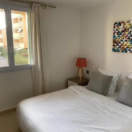 Апартаменты Logement De 3 Chambres A 10 Mins A Pieds Du Centre Du Village Et De La Plage Des Canebiers