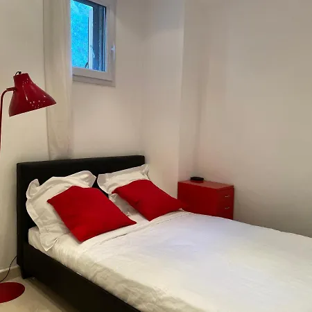 Appartement Logement De 3 Chambres à 10 Mins à Pieds Du Centre Du Village Et De La Plage Des Canoubiers *